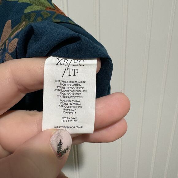 Cabi Teal Floral Still Life Tank Size XS - Picture 4 of 5